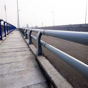 Barandilla de puente de barrera de tráfico anticolisión galvanizada de suministro de fabricante de China - Product Image 1