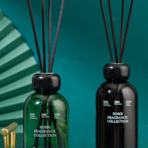 Bouteille d'aromathérapie en verre plat vide ignifuge pour hôtels maisons d'hôtes huile d'essence de <span class=keywords><strong>parfum</strong></span> volatile de fleur séchée en rotin - Product Image 5