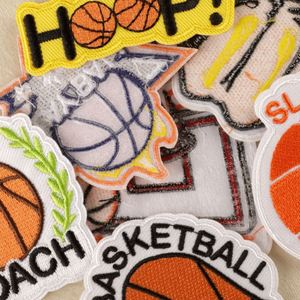 Patchs thermocollants brodés mignons de basketball en gros pour la décoration de vêtements et de sweats à capuche - Product Image 4