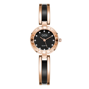 Bracelet-montre en alliage pour femme, design de niche, luxe discret, petit et exquis, style rétro simple et élégant, mouvement à quartz. - Product Image 2