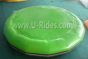 Vente en gros de radeau de toboggan flottant vert en PVC à usage commercial pour parc d'aventure - Product Image 3