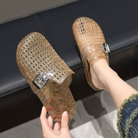 Sandal Jelly Wanita Terbaru 2026, Anti Air, Berlubang, Kristal Transparan, Ujung Tertutup, Model Flat, untuk Pantai