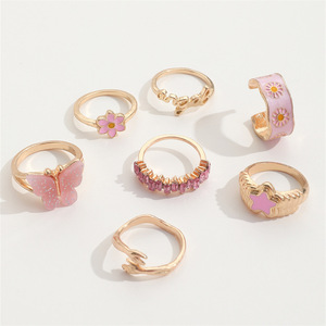 Set di Anelli da Donna Bohemien Trendy in Lega di Zinco Placcata Oro con Smalto Rosa, a Forma di Conchiglia, Stella, Angelo, Farfalla, Margherita, Lettera e Fiore - Product Image 4