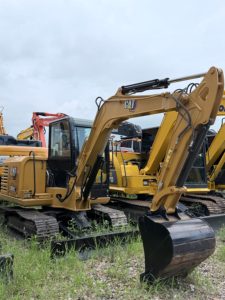 รถขุดตีนตะขาบขนาดเล็ก CAT 306E2 6 ตัน มือสองคุณภาพพรีเมียม พร้อมห้องโดยสารแบบปิด สำหรับงานพัฒนาพื้นที่ในเมือง - Product Image 1