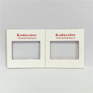 Support de feuille de carton <span class=keywords><strong>blanc</strong></span> double couche 10*5cm avec film transparent à motif décoratif pour la maison <span class=keywords><strong>et</strong></span> logo personnalisé - Product Image 1