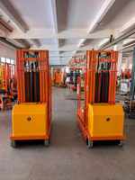 Chariot élévateur autopropulsé motorisé, charge maximale 300 kg, hauteur de levage 3,3 m, chariot élévateur compact à batterie