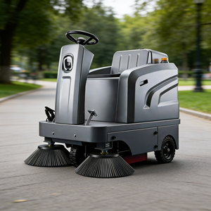 Autolaveuse autoportée neuve avec brosse pour le nettoyage des sols – Économe en énergie et écologique, machine de voirie à batterie - Product Image 1