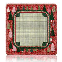 Alas Meja Mahjong Amerika dengan Latar Belakang Hijau Tua, Karangan Bunga Holly Merah Vintage, dan Pinggiran Ukiran Ornamen, Alas Permainan Meja Persegi.