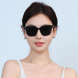 Gafas de Sol de Mujer, Estilo Moderno, Montura Negra de PC, Protección UV400 Tipo 3, Gafas de Moda de Alta Gama - Product Image 5