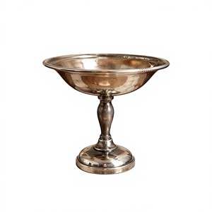 Decoración Interior Moderna para el Hogar, Centro de Mesa, Frutero Decorativo de Aluminio, Base de Pedestal Alto - Product Image 1