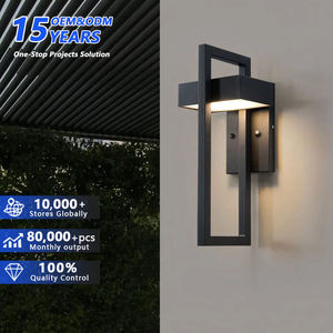 Applique murale solaire extérieure moderne décorative nordique de luxe imperméable IP65 pour jardin - Product Image 1