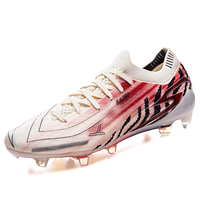 Chaussures de football en vente directe d'usine, collection Printemps-Hiver 2026, toutes saisons, crampons de football, tige en mesh, semelle intermédiaire en TPU, semelle extérieure en TPU, durables