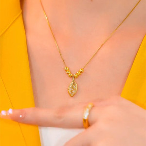 Golden Leaf Necklace For Women 18k Gold Clavicle Chain Micro Insert Leaves Design Everyday Wear - Product Image 4