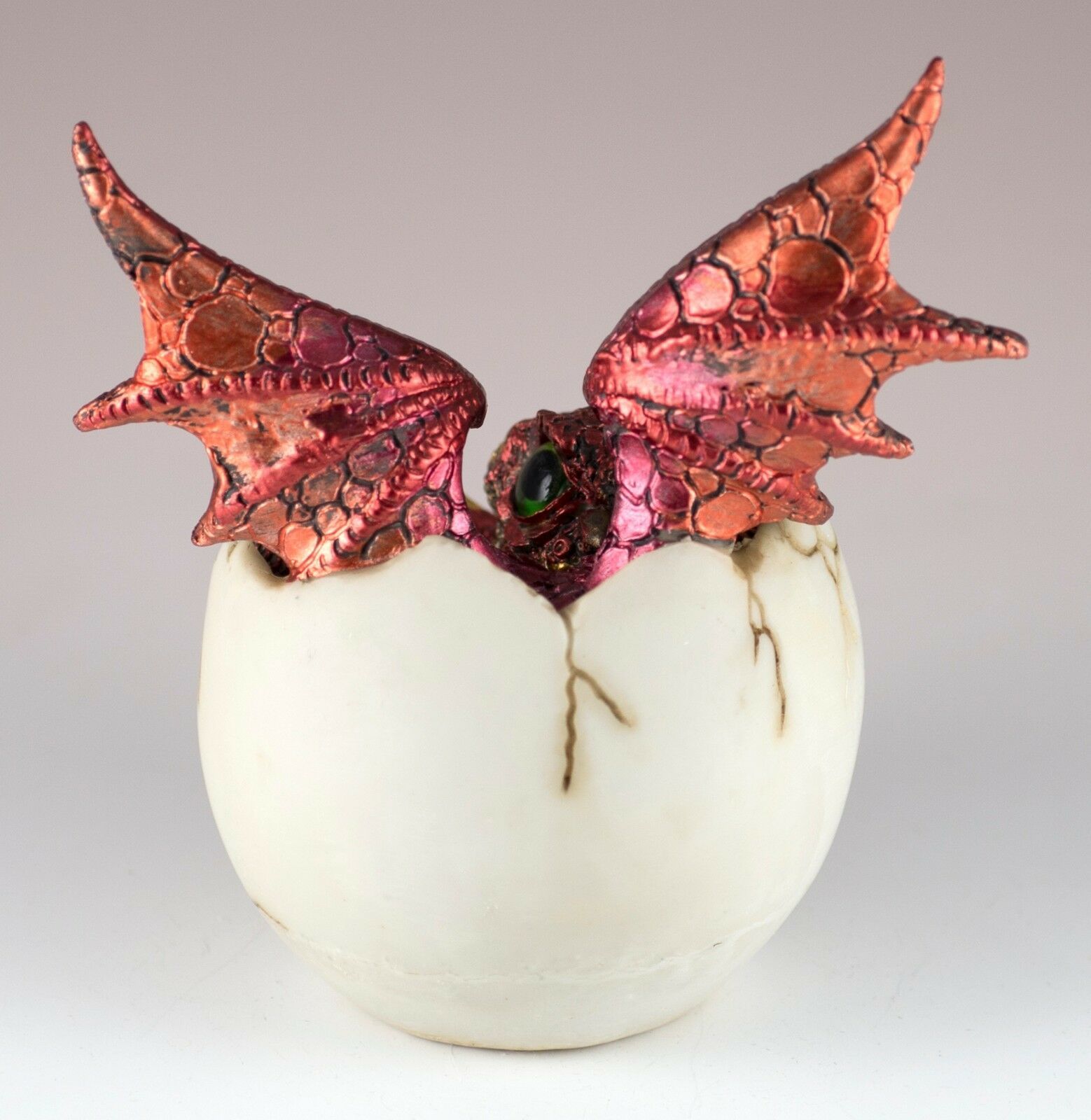 Figurine LED Dark Legends - Oeuf de Dragon sur Géode