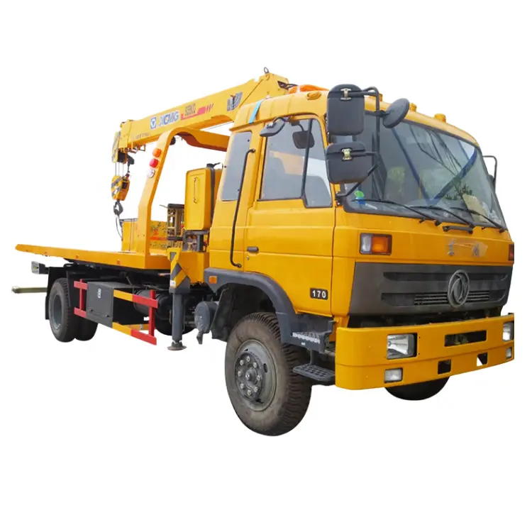 Dongfeng 5 ton Road Wrecker Rescue towing Truck 4x2 6 ton flatbed tow Wrecker Truck with Crane