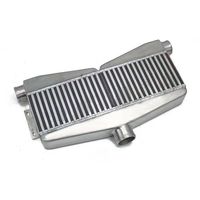อินเตอร์คูลเลอร์แบบ Twin Turbo Bar & Plate ขนาด 3.5 นิ้ว แบบ 2-in-1-out พร้อมช่องลมเข้าคู่ขนาด 2.5 นิ้ว สำหรับรถยนต์มัสแตง รุ่นขัดเงา