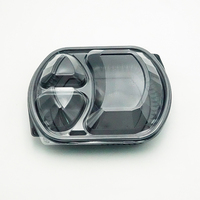 Nehmen Sie den durchsichtigen Deckel des Deli-Behälters mit geteilten Einweg-Plastik boxen heraus