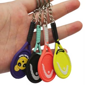 Wsnbwye Juego de Llaveros 3D con <span class=keywords><strong>Mini</strong></span> Funda para Raqueta de Tenis Regalo por Sublimación para Fanáticos del Anime - Product Image 1