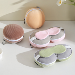 Máscara de ojos dos en uno opaca en forma de <span class=keywords><strong>U</strong></span> y almohada de viaje con material de poliéster de diseño recortado para siesta y sueño en avión - Product Image 4