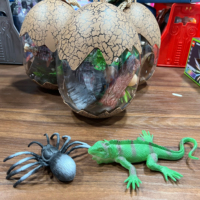 Nueva llegada juguetes educativos de animales PVC plástico vida silvestre figuritas de animales juguetes conjunto animales de simulación con cubo de huevo para niños