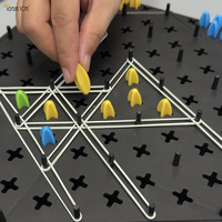 Jeu d'échecs triangulaire en plastique avec bande élastique et puzzle à chaîne - Jouet éducatif STEM