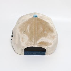 قبعات بيسبول شتوية دافئة بتصميم عصري من قطعتين مع تطريز حروف على قماش مخملي، قبعات مخملية بستة ألواح - Product Image 4