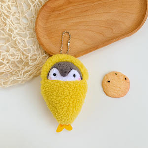 卡通企鹅娃娃钥匙扣可爱毛绒企鹅吊坠女童礼品泰雅奇设计汽车钥匙标签爪娃娃机批发 - Product Image 4