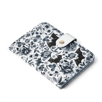 Porte-passeport de voyage fin et léger en PU avec fermeture à bouton et fenêtre transparente, design personnalisé pour un transport facile des essentiels de voyage