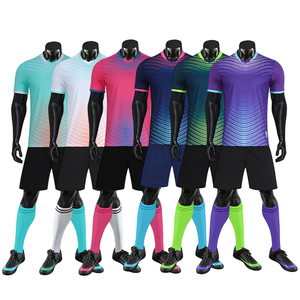 Ventes en gros de t-shirts pour jeunes, uniformes de football, vêtements d'entraînement, ensembles de maillots de football, survêtement pour enfants, football - Product Image 1