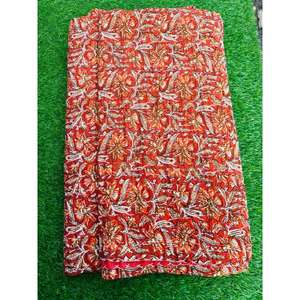 Couette Kantha en coton imprimé à la main avec des couches naturelles douces et des points de couture artistiques, conçue pour rehausser le confort - Product Image 2