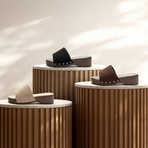 Sandali con Zeppa in Tessuto Nero per Ragazze con Borchie Dorate, Ciabatte Estive con Cinturino Posteriore, Pantofole con Piattaforma alla Moda per Uso Quotidiano Casual - Product Image 3