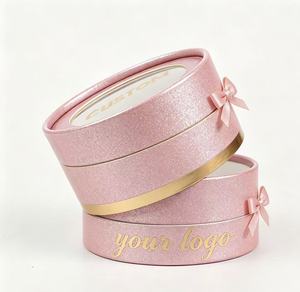 Tubo de Papel Rosa Brillante Personalizado con Ventana Transparente, Impresión en Lámina Dorada, Embalaje Reciclable para Cosméticos y Regalos - Product Image 2