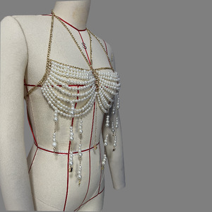 سلسلة جسم قصيرة بتصميم عتيق مزينة باللؤلؤ والخرز مع شراشيب - Product Image 4