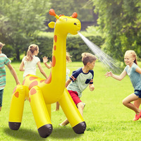 Girafe gonflable pulvérisatrice d'eau en stock, directement de l'usine, arroseur de pelouse extérieur, cerf interactif de dessin animé pour enfants