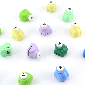 カスタム58個入りミニホールパンチ子供用おもちゃDIY手作りスクラップペーパーギフトカード用紙パンチ、様々な動物、愛、メープルリーフの形に対応 - Product Image 3