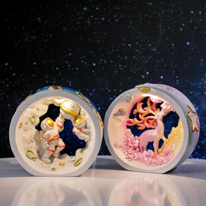 Artesanías creativas de resina, decoraciones de astronauta para sala de estar, artículos decorativos de escritorio de resina de animales creativos y bonitos - Product Image 5