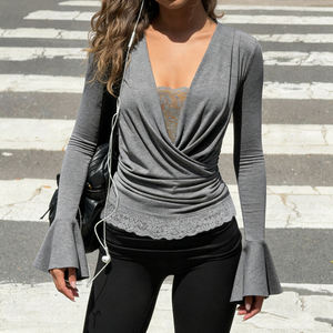 Chemise à manches longues pour femmes, manches cloche, col en V profond, dentelle, style faux deux pièces, taille cintrée, plissée, élégante, décontractée et sexy - Product Image 1