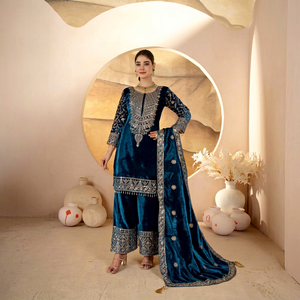 Ensemble de robe de soirée Kurta Kurti pour femme en velours de viscose bleu, tissé, avec broderie lourde, imprimé feuille d'aluminium, manches longues, protection solaire - Product Image 1