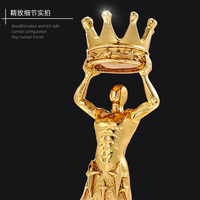 Trophée de la couronne sur mesure Creative Resin Team Glass Trophy Production Gravé Fitness Beauty Beauty Champion Medal