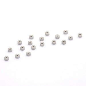 Boucles d'oreilles clous rondes en acier inoxydable avec fermoirs à vis, accessoires de bijoux, clous d'oreilles pour cartilage, boucles d'oreilles unisexes tendance - Product Image 4