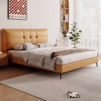 Letto Moderno di Lusso Bianco Crema, Struttura Minimalista Italiana con Testiera Trapuntata Quadrata, Imbottito, Misura King o Queen, Letto a Piattaforma