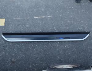 Marchepieds latéraux pour SUV Aftermarket Territory Equator Silver avec base en aluminium noir - Product Image 3
