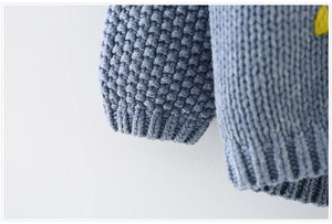 Pull de Noël en laine fait main pour enfants, col rond, pas cher, de haute qualité - Product Image 6