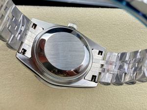 Reloj mecánico de mujer con brazalete de acero inoxidable con incrustaciones de diamantes, estilo vintage 2026, a la moda. - Product Image 3