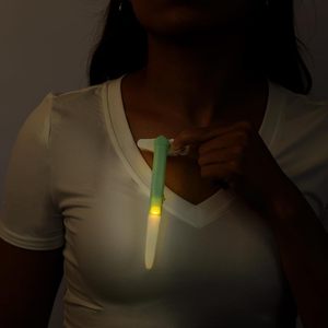 Luz nocturna portátil con forma de bolígrafo para el cuidado de la alimentación del bebé, funciona con batería interna, para bebés de 0 a 12 meses - Product Image 5