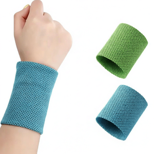 Bracelets de poignet rafraîchissants 3 couches personnalisables avec logo, absorbant l'humidité, respirants, pour la gym, le tennis, le sport, séchage rapide, sensation de fraîcheur, UPF50+, pour hommes - Product Image 1