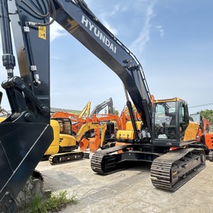 Excavadora de cadenas Hyundai 350LVS usada de 35 toneladas con motor Cummins, pocas horas de uso, excavadora de segunda mano en venta - Product Image 5
