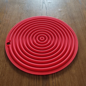 Alas kaki tiga tahan panas <span class=keywords><strong>Anti</strong></span> selip, alas pelindung meja makan dapur <span class=keywords><strong>pot</strong></span> panas bebas BPA bulat silikon serbaguna - Product Image 5