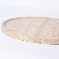 Les grossistes offriront du travertin naturel 100% pour la décoration intérieure Plateaux ronds populaires Assiettes à dîner et assiettes à bijoux
