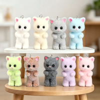 Schattige, gevlokte, staande kattenhanger van hars, multicolor, gevlokte harsmallen, cartoon gevlokte kattenharscharms voor decoratie